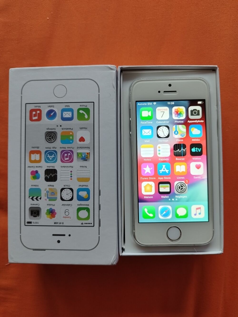 5 iPhone5S neufs boites Tlphones et tablettes