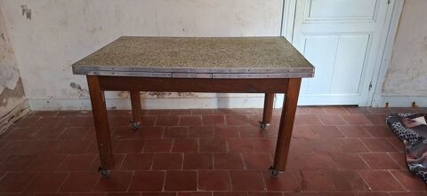Table de cuisine Faverolles-sur-Cher (41)
