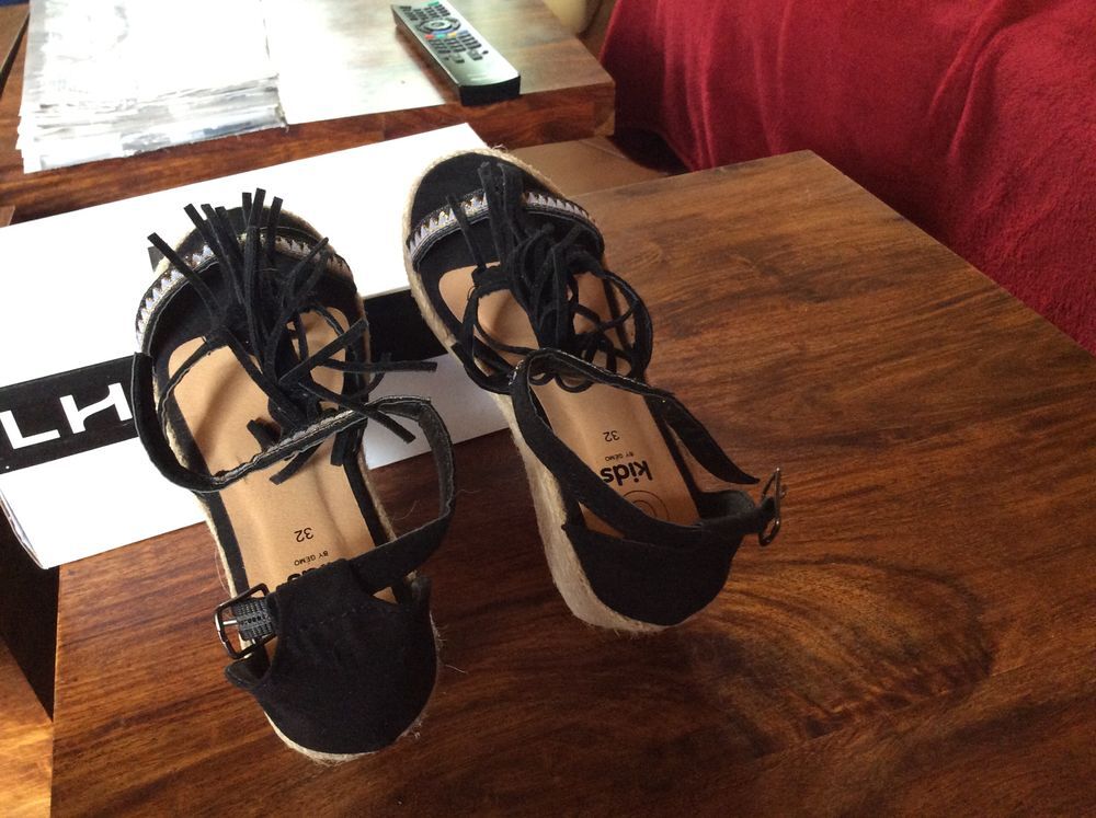 sandales d?enfant Chaussures enfants