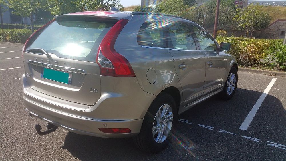 XC60 D3 150 ch Momentum Geartronic A 2015 occasion 72460 Savign&eacute;-l'&Eacute;v&ecirc;que