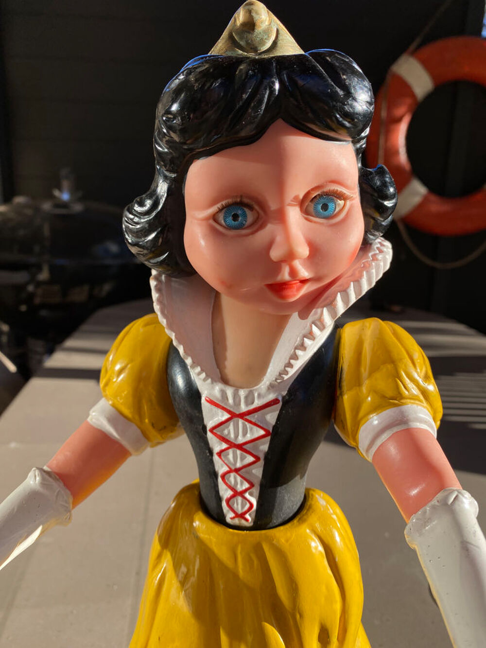 POUET WALT DISNEY BLANCHE NEIGE 
ARTICULE ANNEES 1960 Jeux / jouets