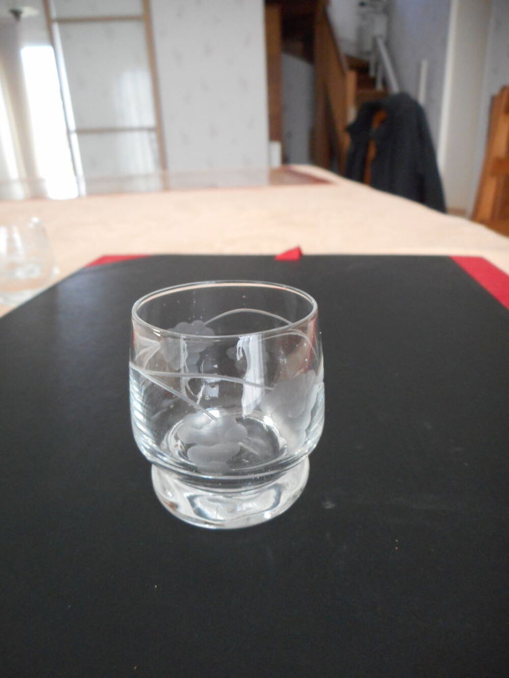 Verres &agrave; liqueur en verre grav&eacute; ann&eacute;e 30/40 Cuisine