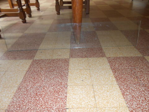 ETAGERE EN VERRE TRANPARENT (157))
2 Vend�me (41)