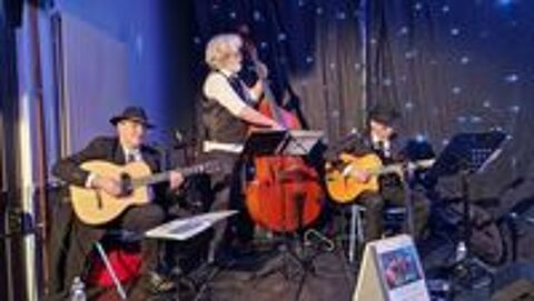   Trio de reprises de chansons françaises façon swing manouche 