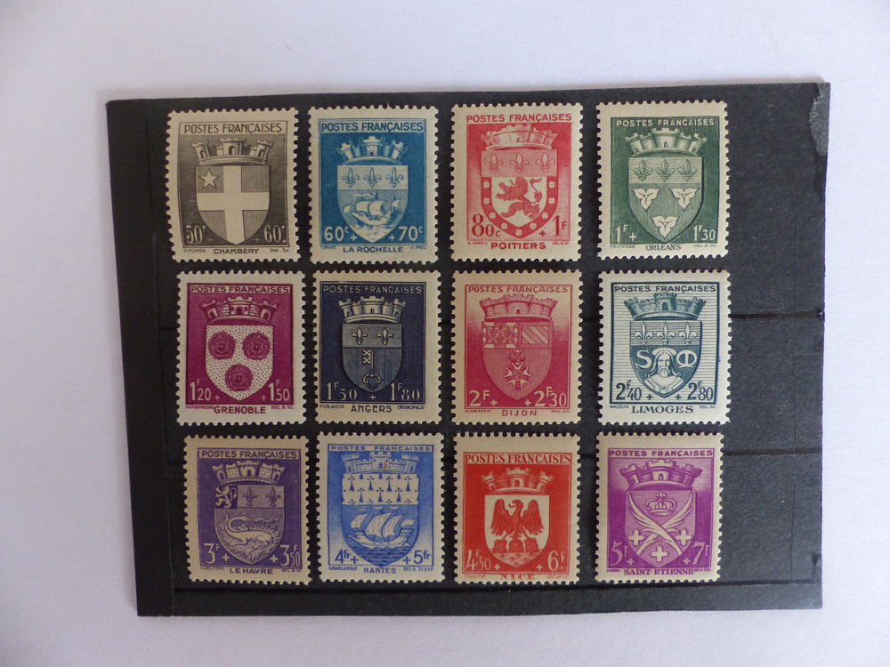 TIMBRES 553 / 564 NEUFS ** COTE 60 € 
