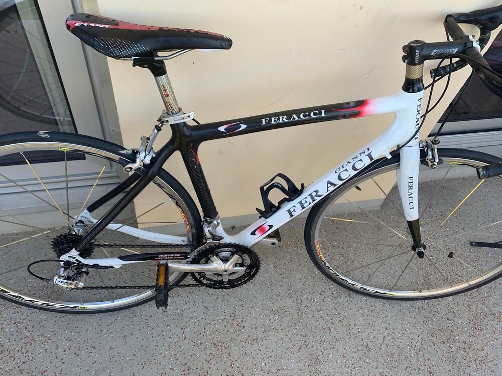 v&eacute;lo de course en carbone Vélos