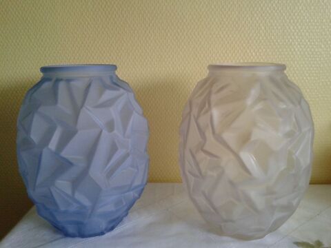 Vase ancien art déco verre givré motifs géométriques 30 Dijon (21)