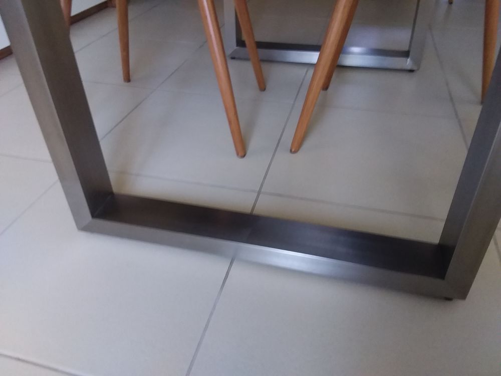 Grande table. Meubles