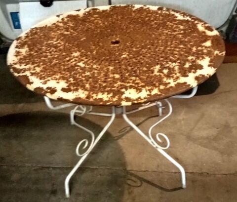 Salon de jardin fer forg� 300 Loire-sur-Rh�ne (69)