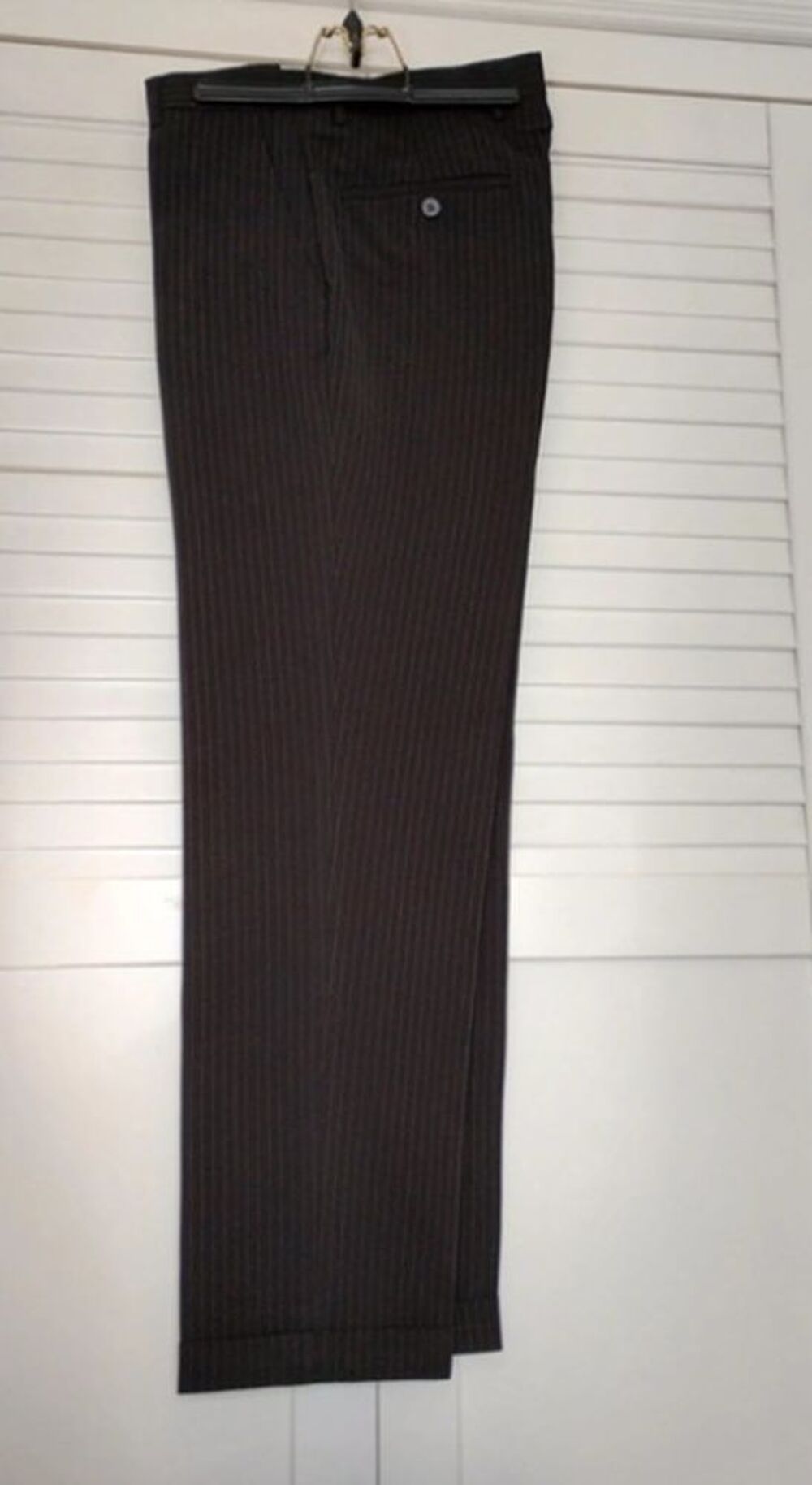 Ensemble de Costume Noir avec de L&eacute;g&egrave;res Rayures Marron Vêtements