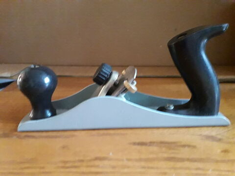 RABOT EN  ACIER  COUPE DE RABOTAGE 40 MM. 8 Fr�vent (62)