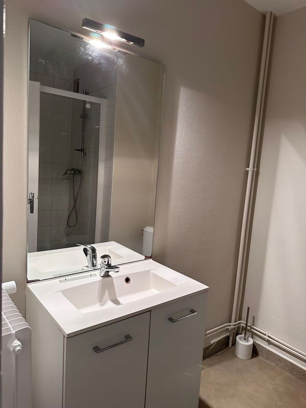 Location Appartement Studio avec balcon - proche tram - idéal accès hauts du chazal Besançon