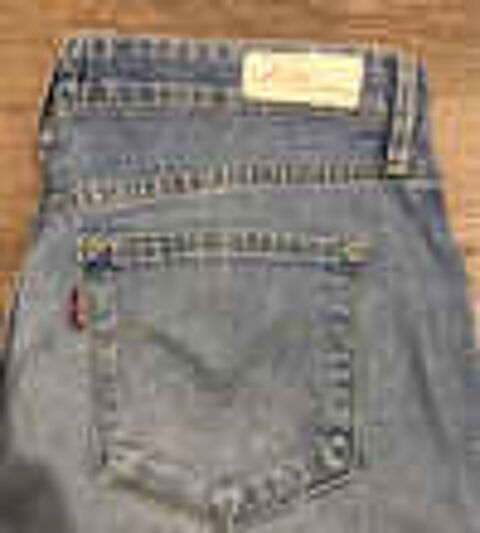 jeans L&eacute;vis bleue d&eacute;lav&eacute;s taille 39 Vêtements