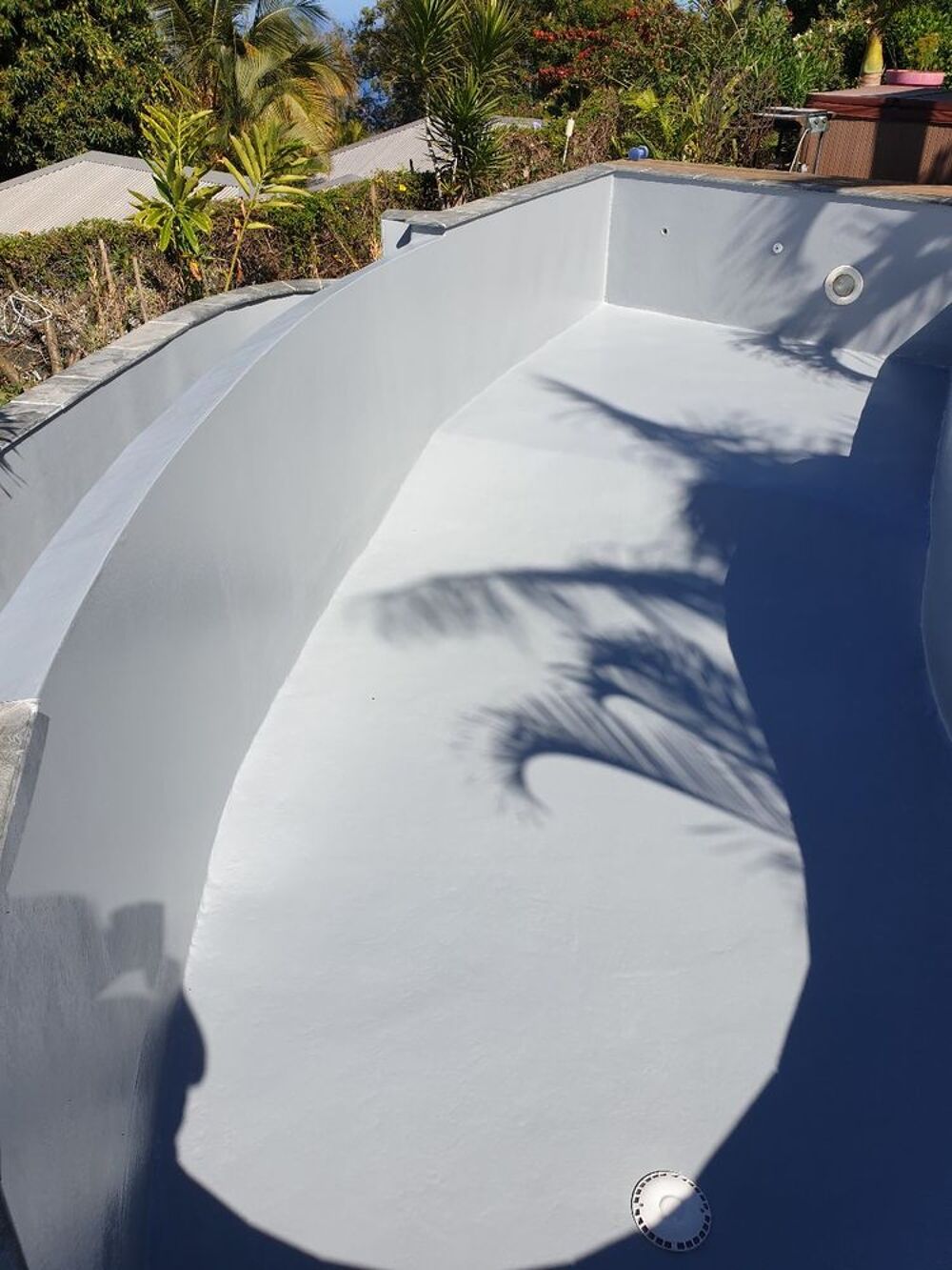 sur r&eacute;sine d'&eacute;tanch&eacute;it&eacute; pour votre piscine b&eacute;ton Jardin