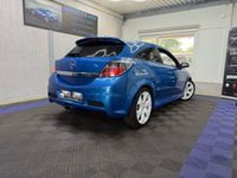 Astra GTC 2.0 T - 240 OPC 2006 occasion 69120 Vaulx-en-Velin