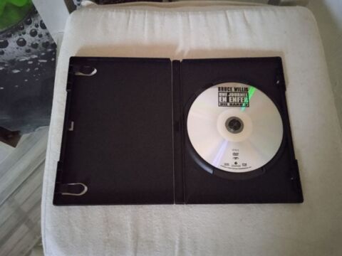 DVD Die Hard 3
Une journe en enfer
2003
Excellent tat
10 Talange (57)