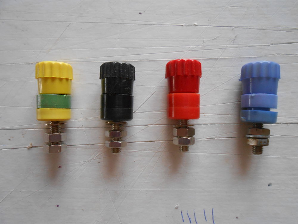 fiches banane femelles Legrand (65) Bricolage