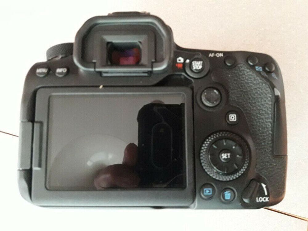 Reflex num&eacute;rique Canon EOS 80D avec objectif EF-S 18-135mm Photos/Video/TV