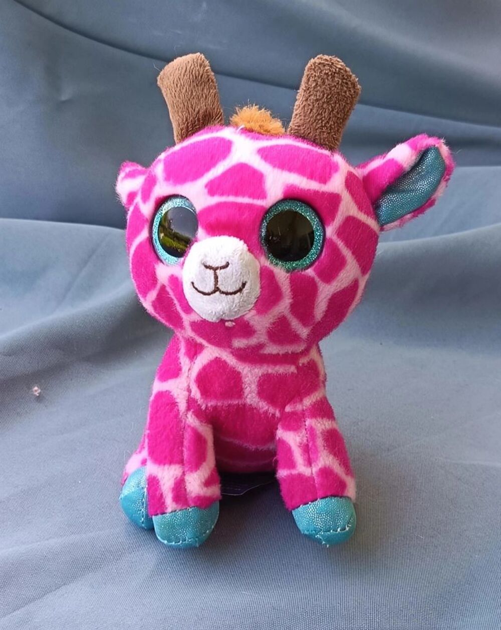 Peluche Girafe Rose Layfer 16-18 cm Gros yeux brillants Jeux / jouets