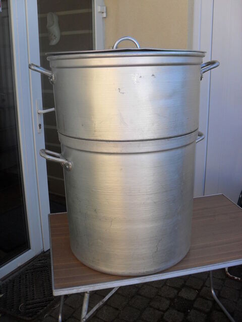 - COUSCOUSSIER DE TRES GRANDE CAPACITE 130 Personn 1 Villers-l�s-Nancy (54)