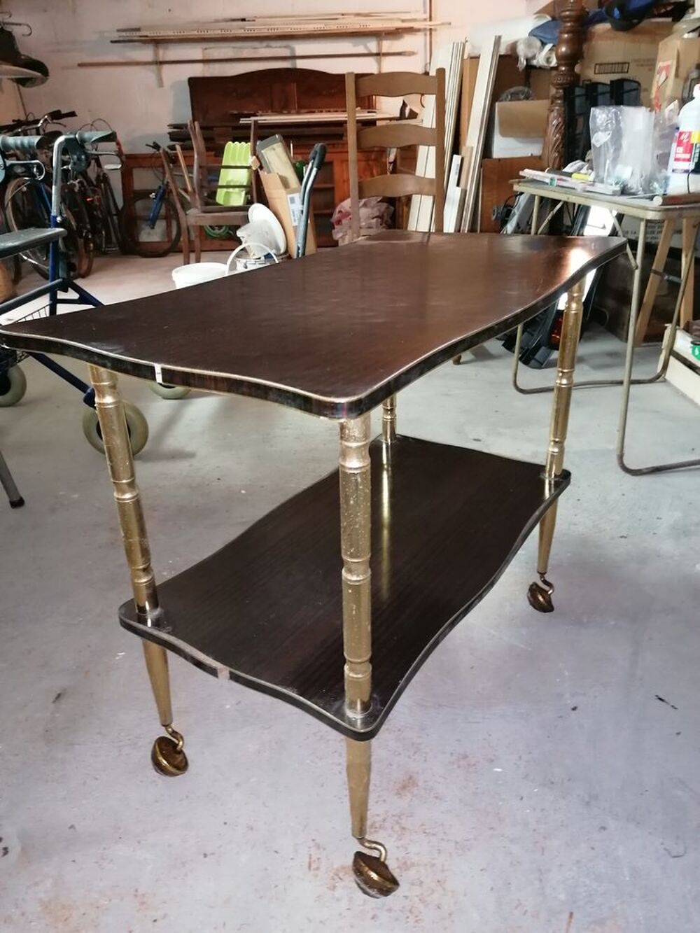 TABLE DESSERTE ROULANTE VINTAGE
Meubles