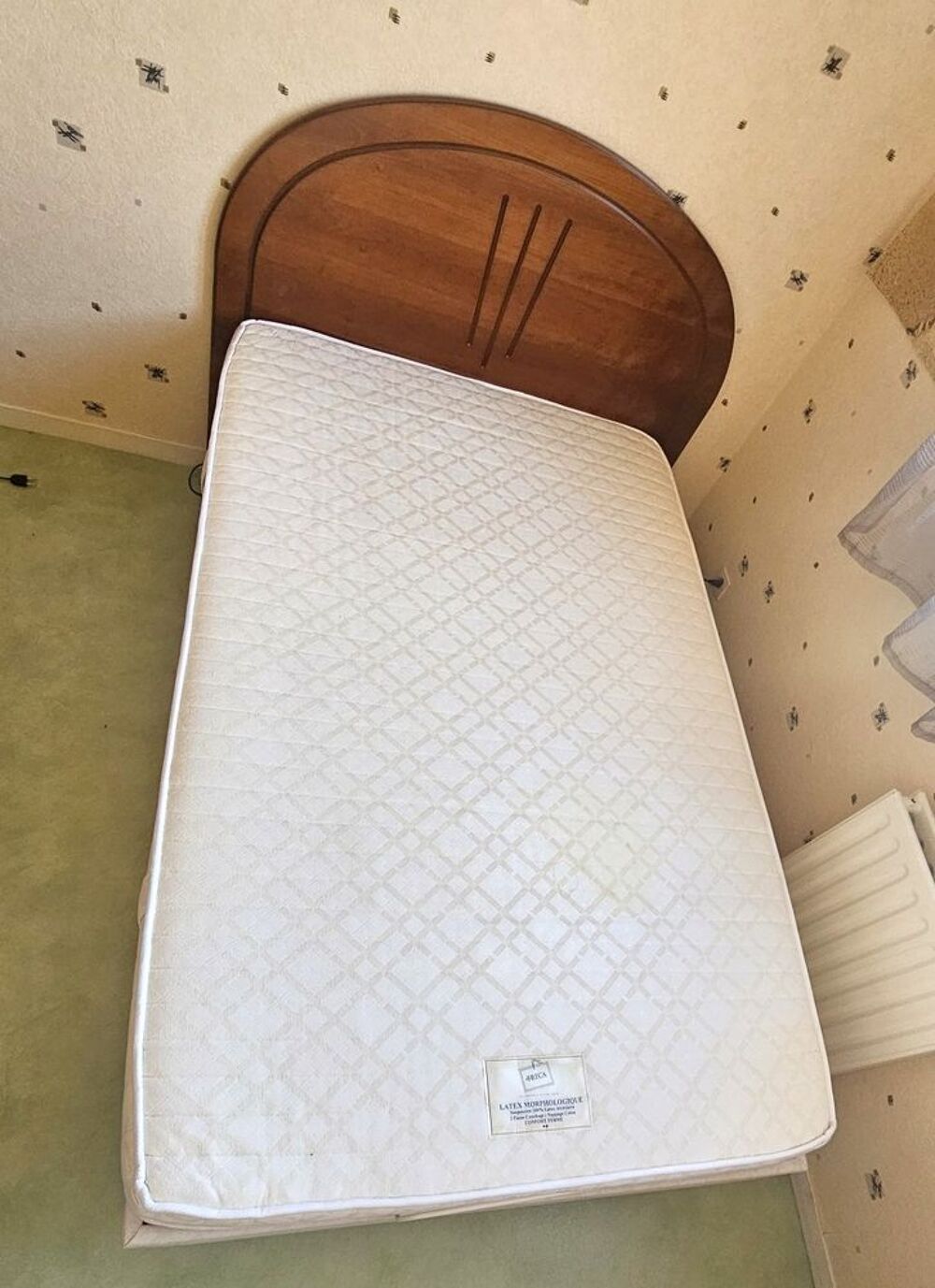 Lit Treca articul&eacute; 120 * 190, 'sommier + matelas). Meubles