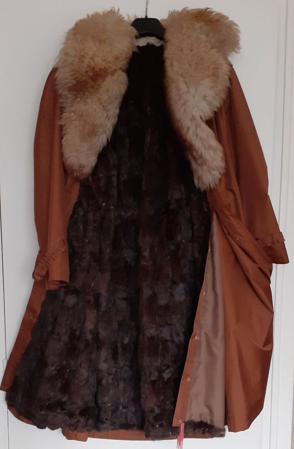 Manteau Imperm&eacute;able avec fourrure lapin amovible Vêtements