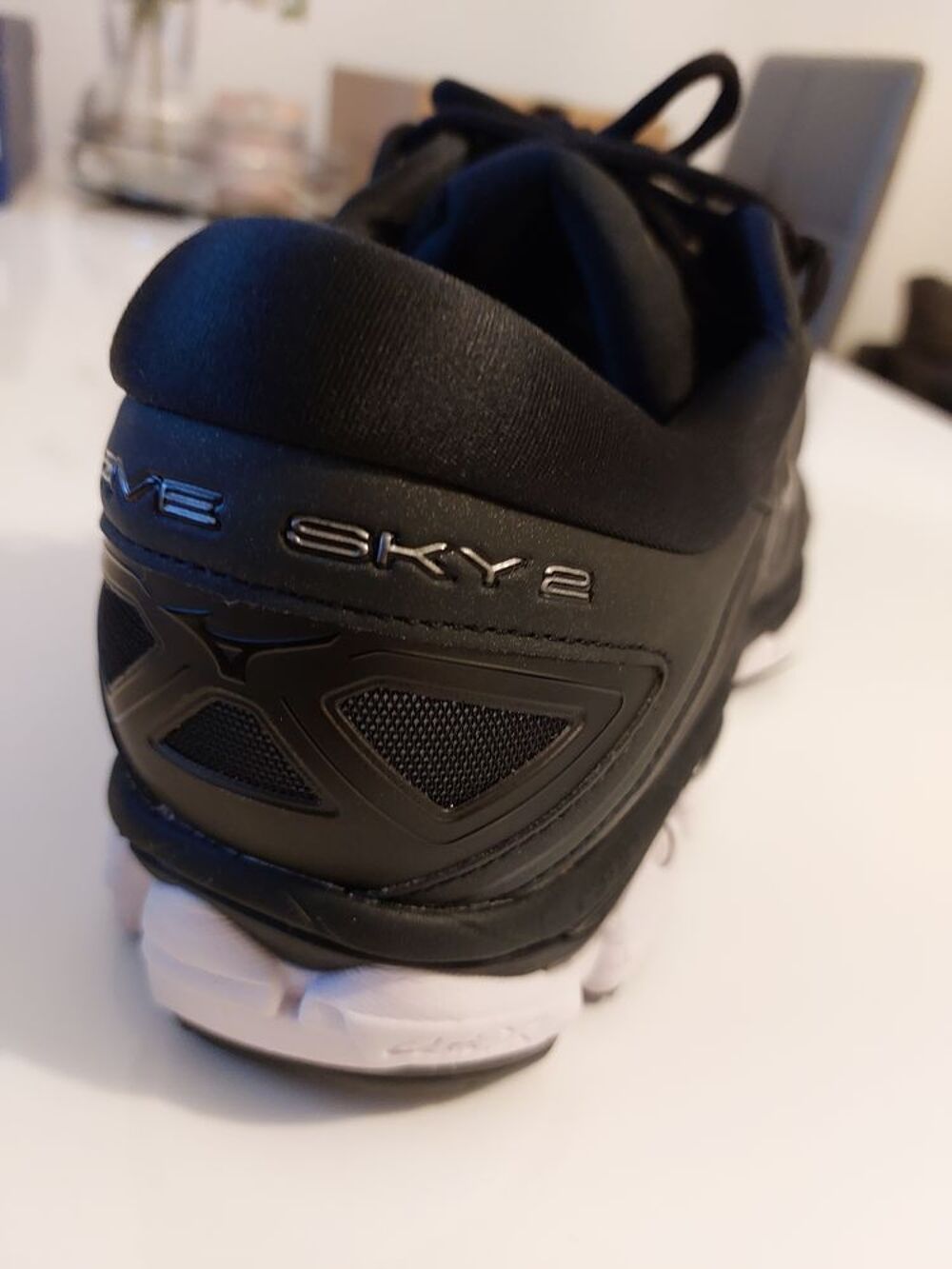 Chaussure de course a pied neuf t 47 mizuno Chaussures