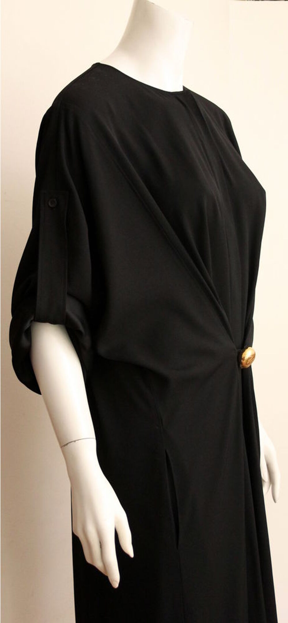 Robe mi longue drap&eacute;e noire LOEWE T.40. Vêtements