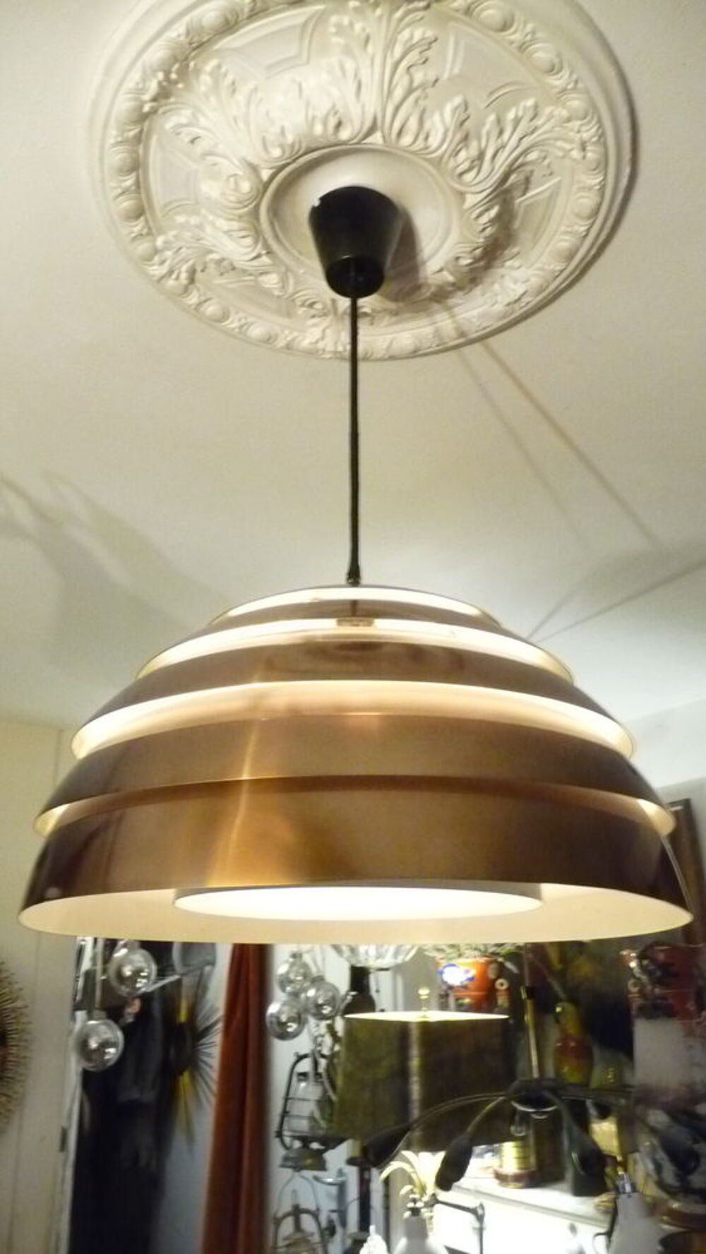 
Lampe &agrave; suspension ruche Décoration