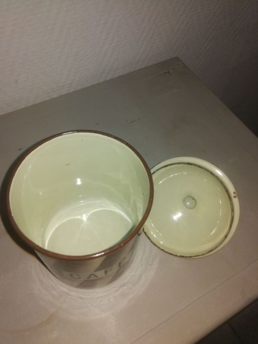 Bol pour caf&eacute; en t&ocirc;le &eacute;maill&eacute;e Décoration