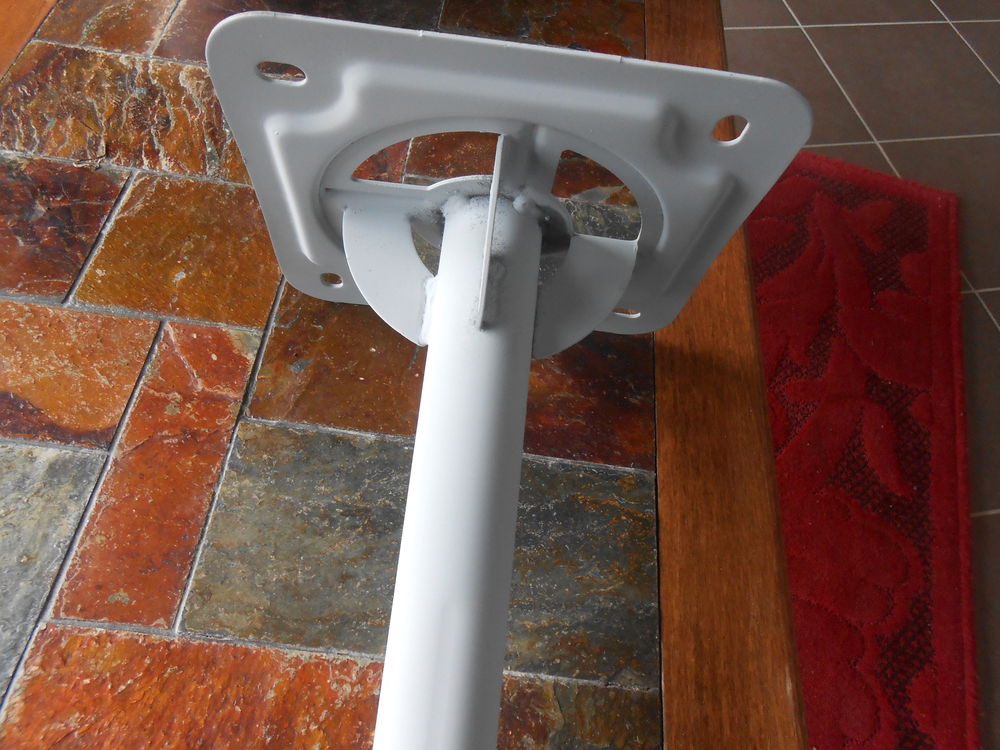 bras de d&eacute;port en acier 45cm long et 29 en hauteur Bricolage