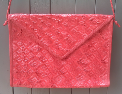 Porte-documents rouge vernis Printemps 20 Roquefort-les-Pins (06)