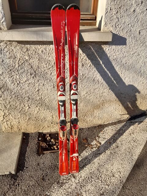  2 paires de skis . Il s'agit de skis d'occsion.
Le Grand-Bornand (74)