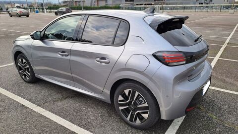 Peugeot 208 Hybrid 100 e-DCS6 Allure 2024 occasion Chevilly-Larue 94550