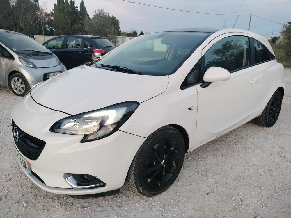 Corsa 1.4 Turbo 100 ch Stop/Start Color Edition 2015 occasion 66000 Perpignan