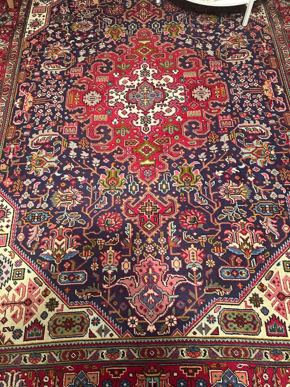 Tapis Persan H&eacute;ris €" Fait Main €" R&eacute;gion de Tabriz €" Excellent Etat Prix : 2 500 Meubles