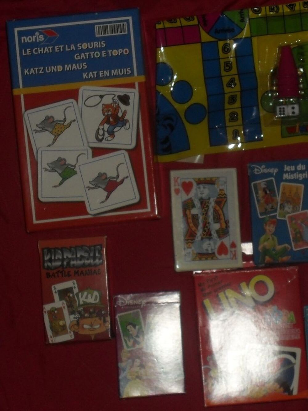 Lot de 10 Jeux complets avec les r&egrave;gles du Jeu pour Enfants. Jeux / jouets