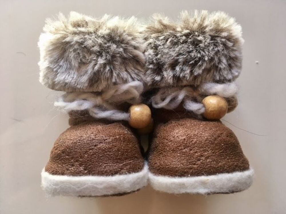 LOT DE 3 BOTTES FOURREES CHOCOLAT Décoration