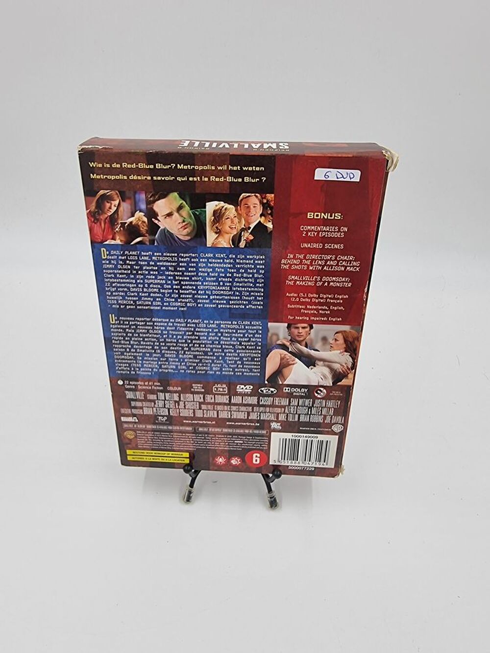 Coffret DVD Smallville Saison 8 (comprend 6 DVD) en boite DVD et blu-ray