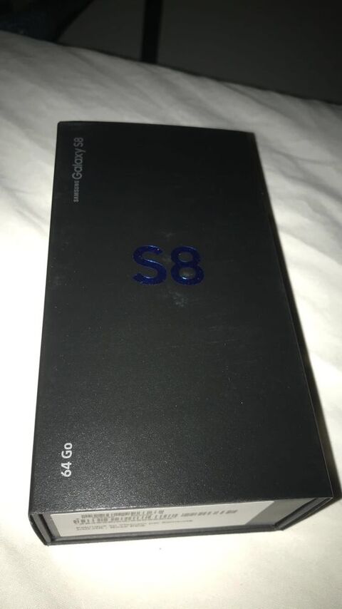 Samsung s8 neuf jamais utilis a dbattre !! 700 Frjus (83)