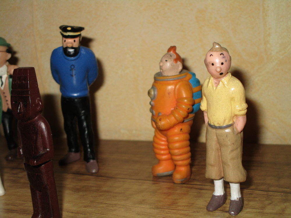LOT VIEILLES FIGURINE TINTIN ET MILOU + STATUE Jeux / jouets