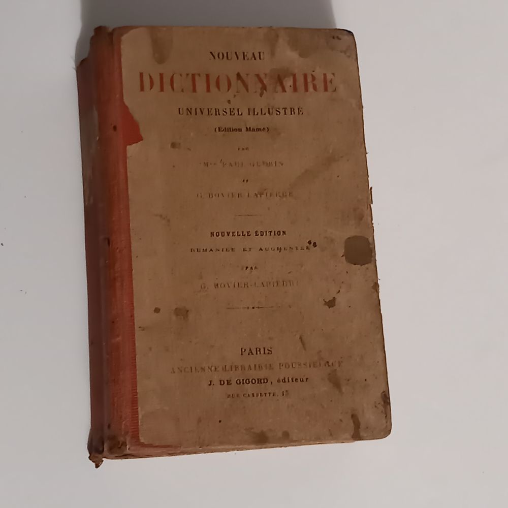 Nouveau dictionnaire universel illustr&eacute;, 1920, avec dessins Livres et BD