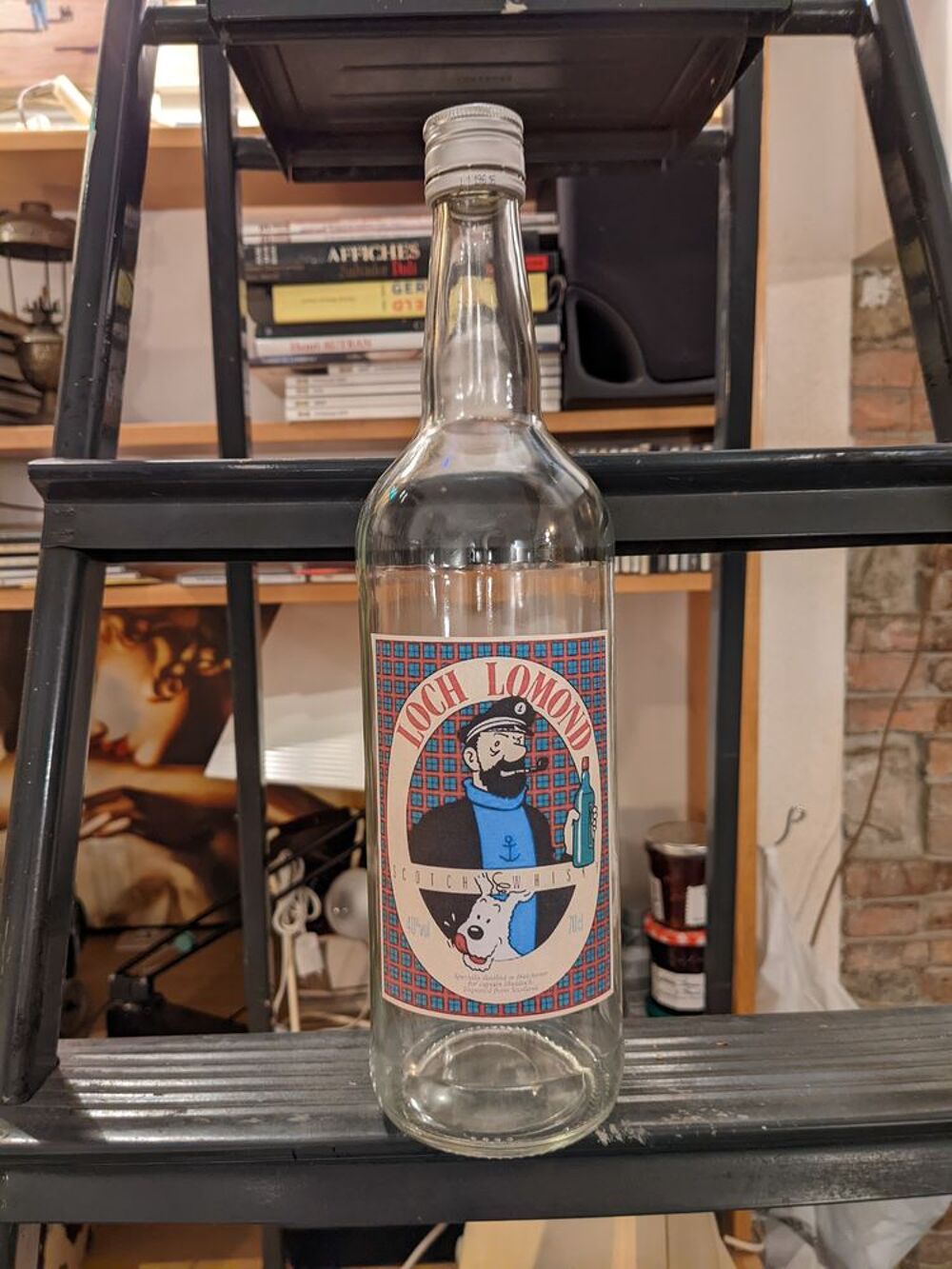 Cadavre de bouteille de whisky lock lomond du capitaine hadd Jeux / jouets