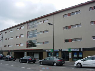  Parking / Garage à louer 15 m² Le pontet