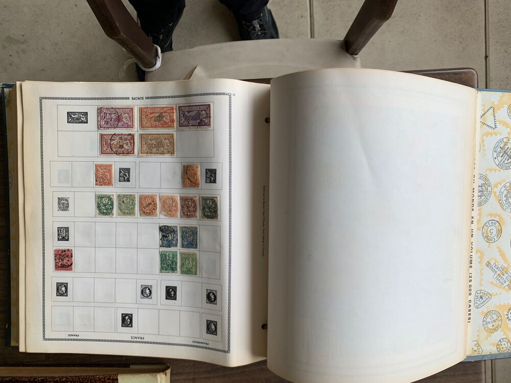 Collection de timbres autour du monde 