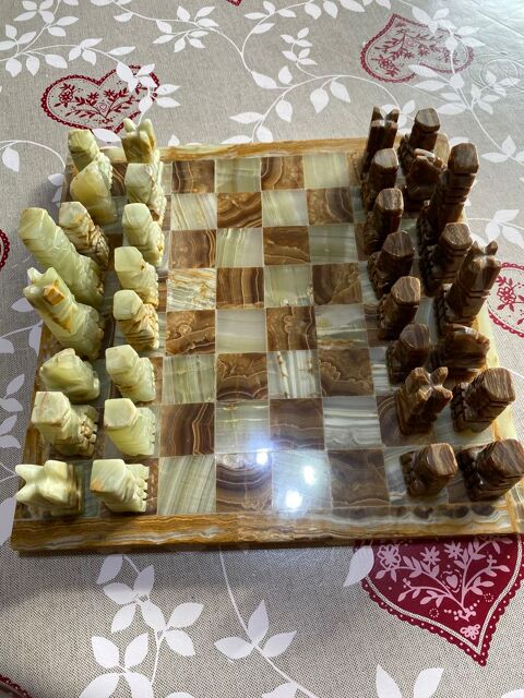 jeu d'chec en onyx 70 Mauguio (34)