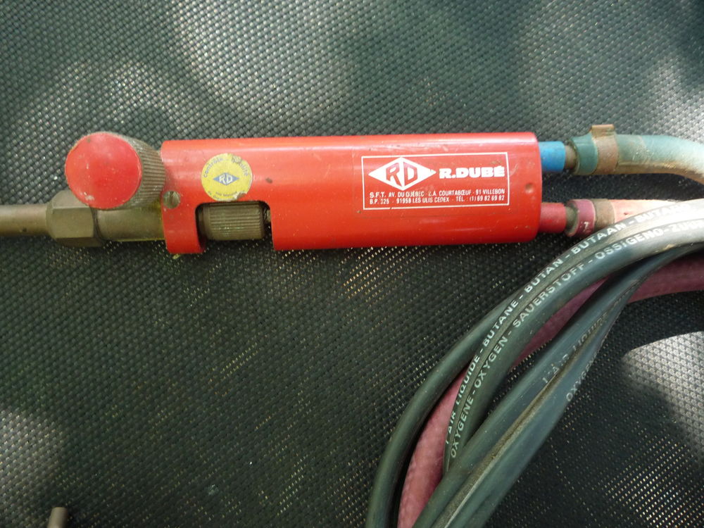 Chalumeau R Dub&eacute; (R) Bricolage