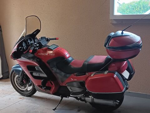 Moto HONDA 1999 occasion Château-Gontier 53200