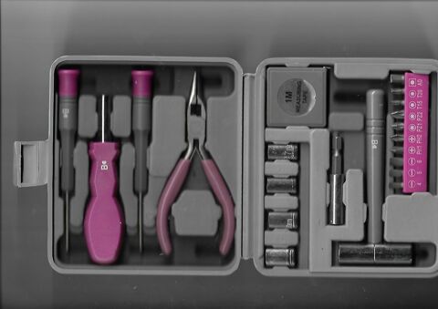 COFFRET DE 21 PIECES DE BRICOLAGE 10 Saint-Denis-en-Val (45)